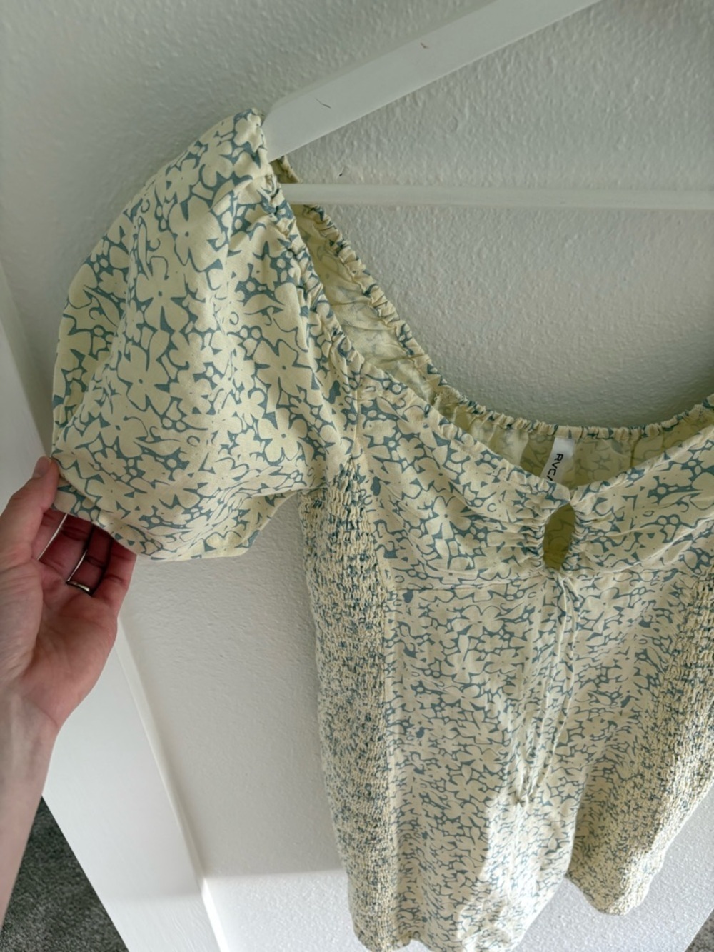 RVCA Pale Yellow Floral Tie-Front Mini Dress - Picture 4 of 11